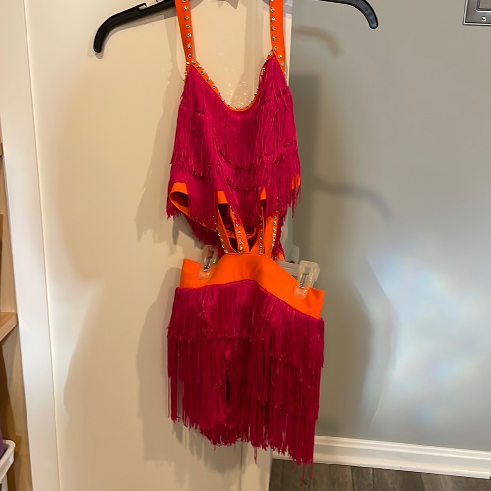 Weismann MA dance costume
